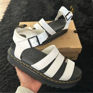 DR MARTENS Blaire white leather gladiator sandals shoes women’s 8 new